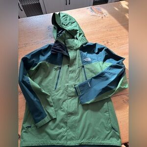 The north face men’s green jacket